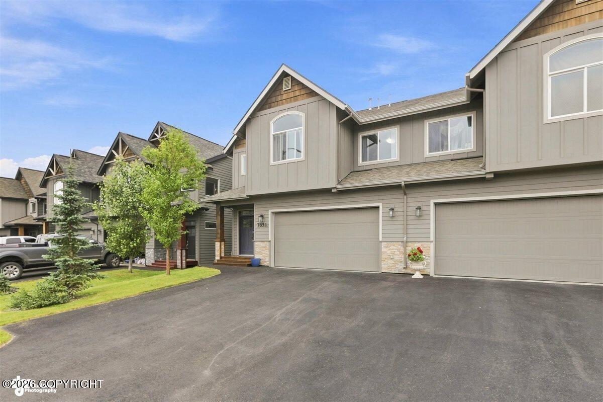 7854 Gate Creek Drive Property Photo 2