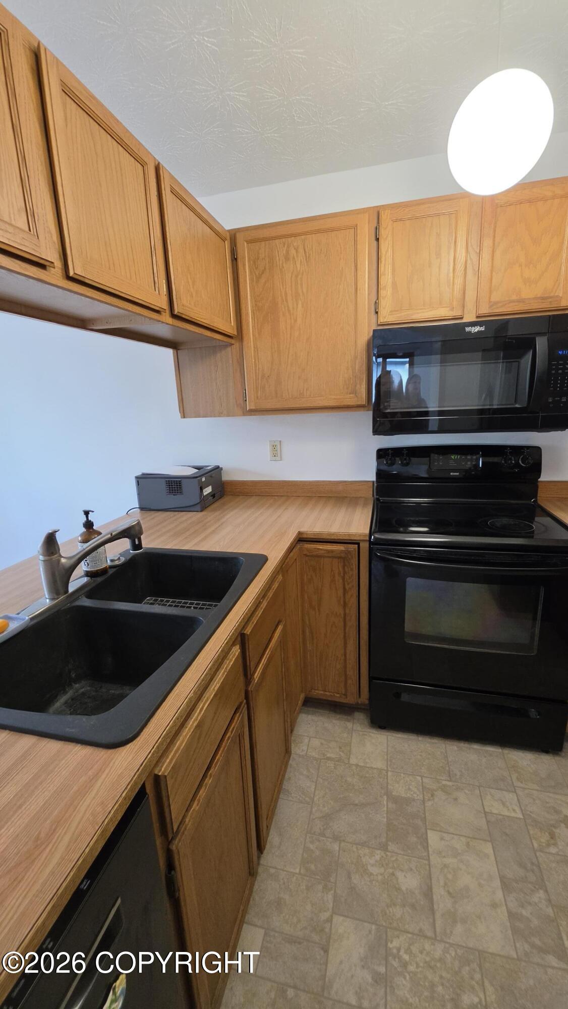 8101 Pinebrook Circle Property Photo 14