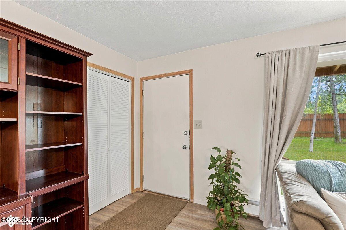 18339 Baranoff Avenue Property Photo 8
