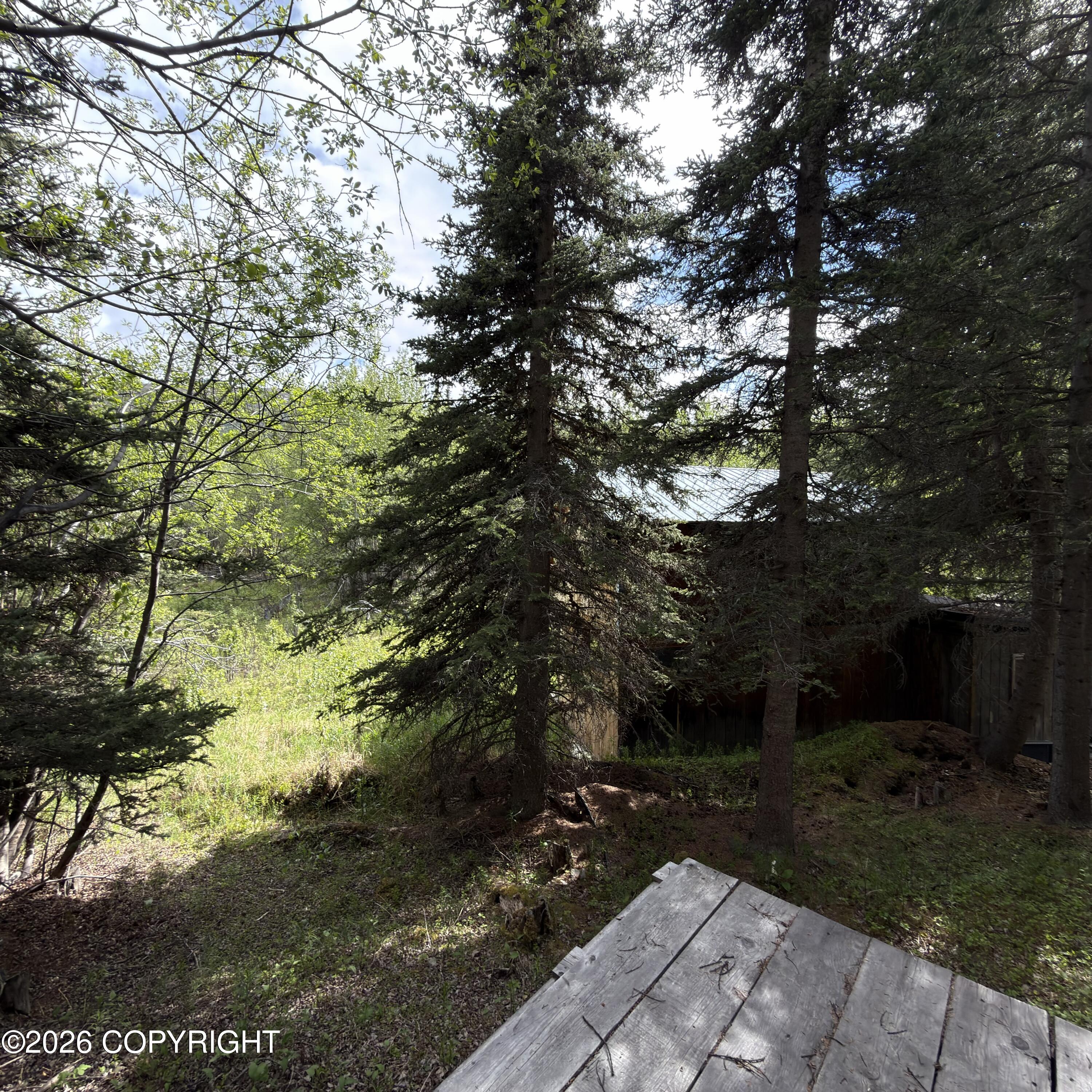 B009 T20nr10es25 Highway Property Photo 16