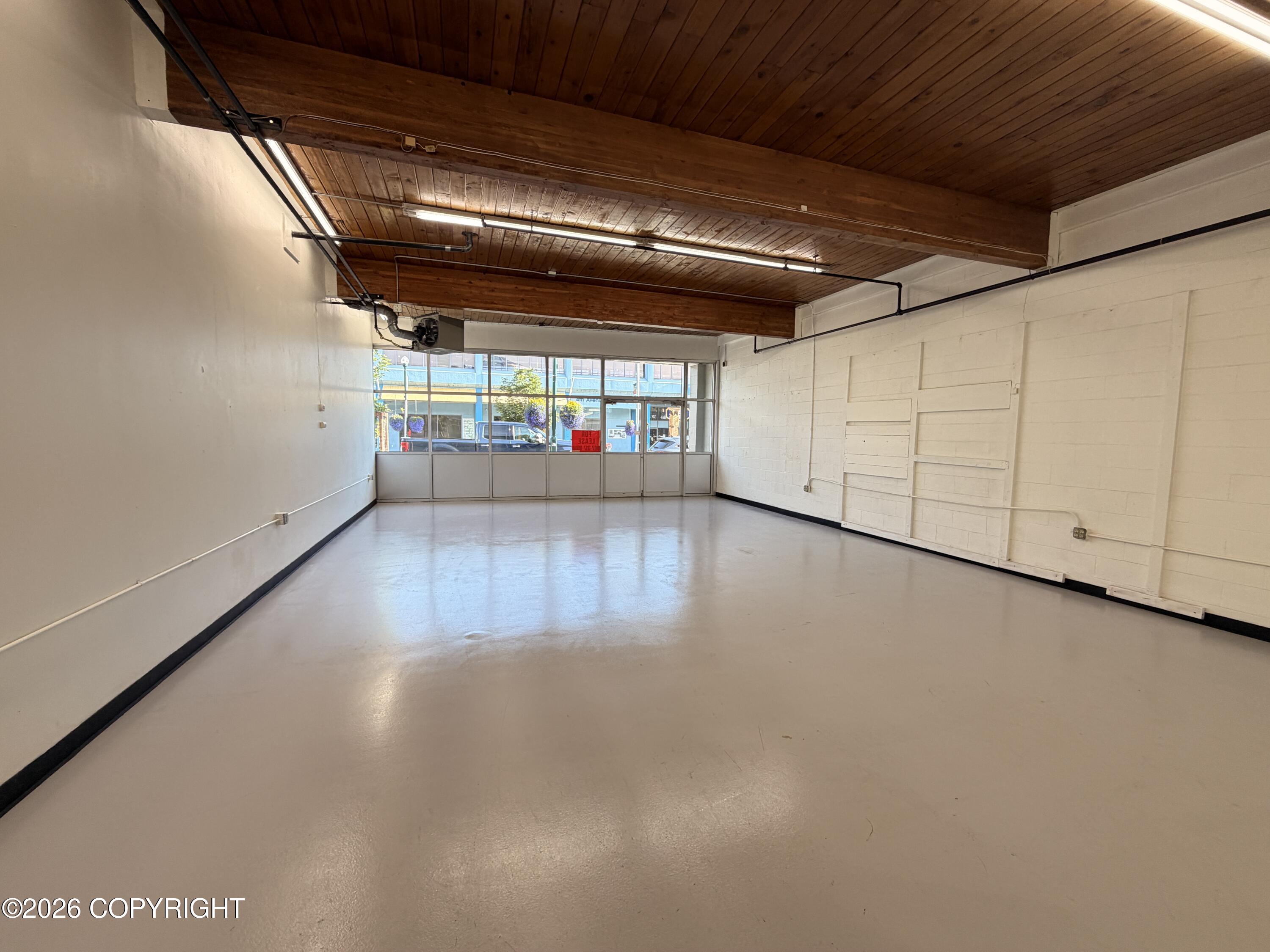 324 W 4th Avenue Property Photo 2