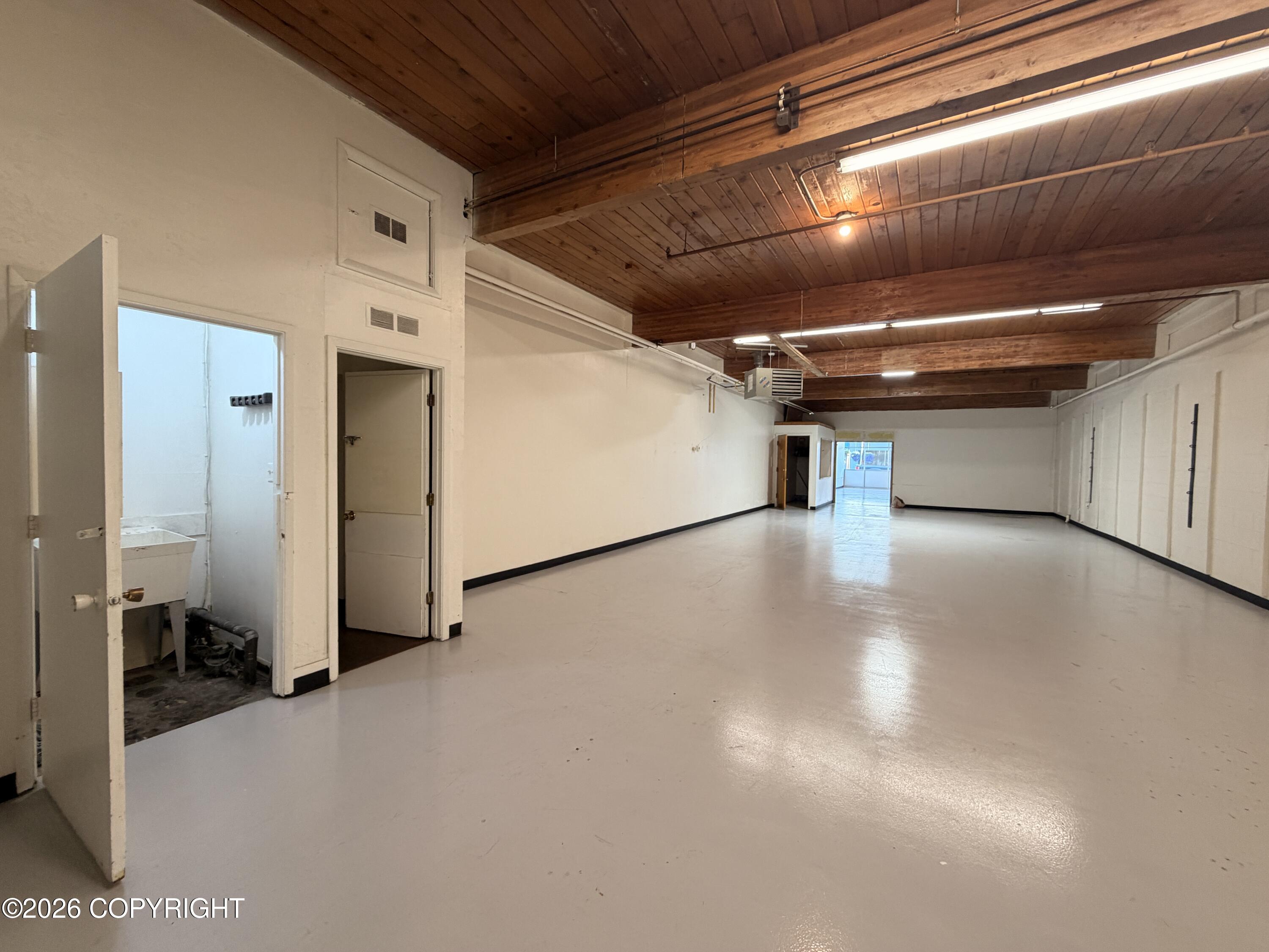 324 W 4th Avenue Property Photo 6
