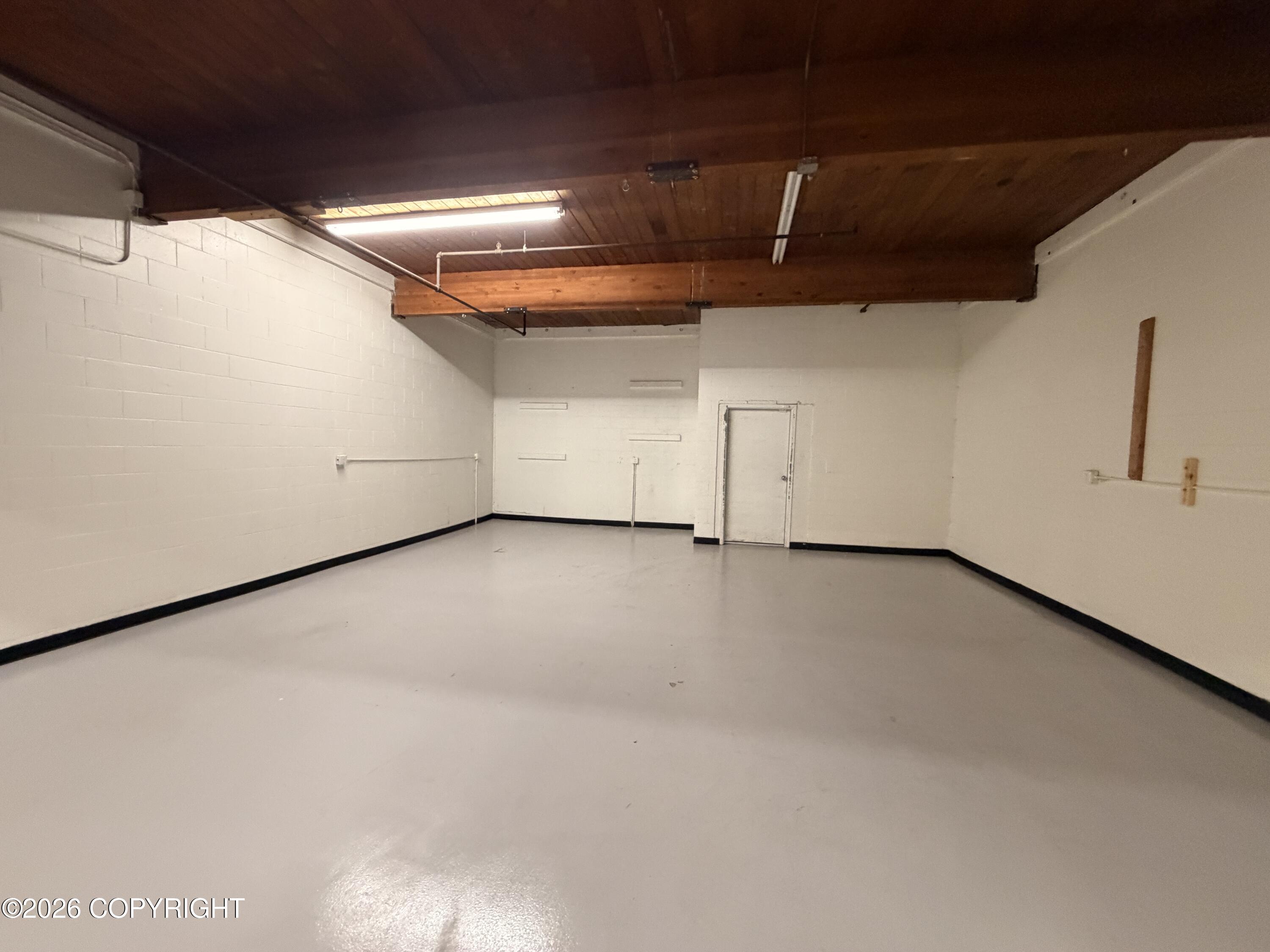 324 W 4th Avenue Property Photo 9