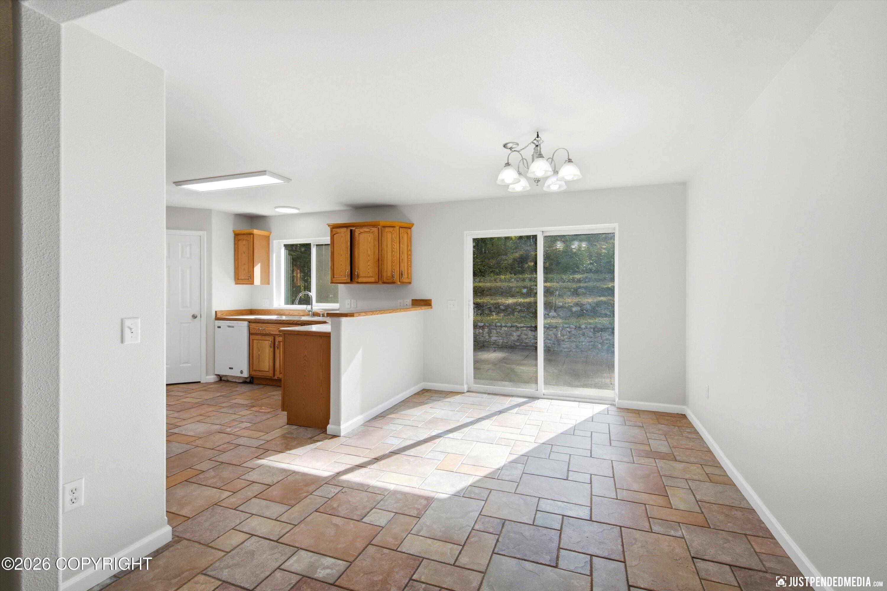 1625 S Elizabeth Drive Property Photo 10