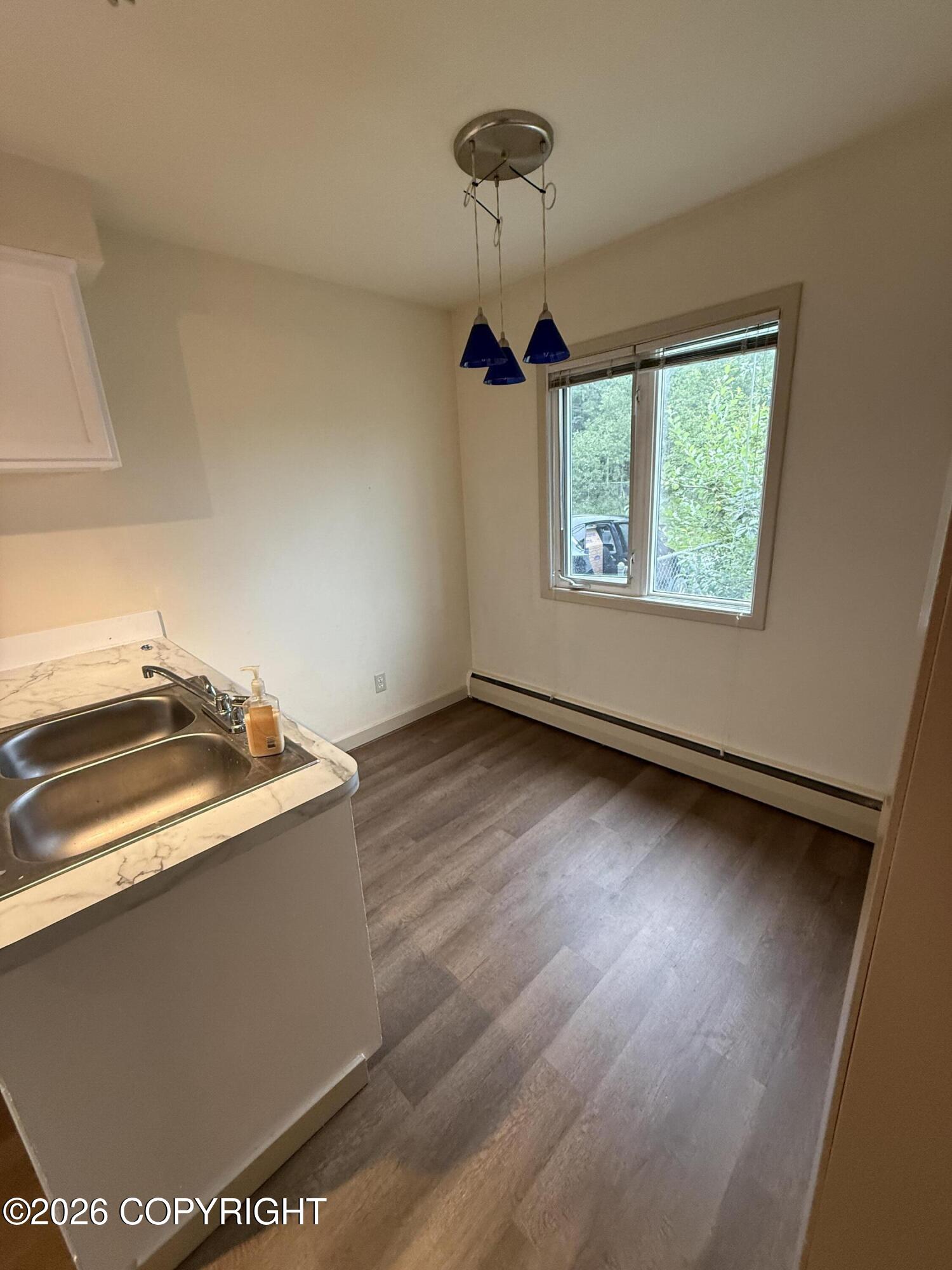 1900 W 32nd Avenue #a Property Photo 7