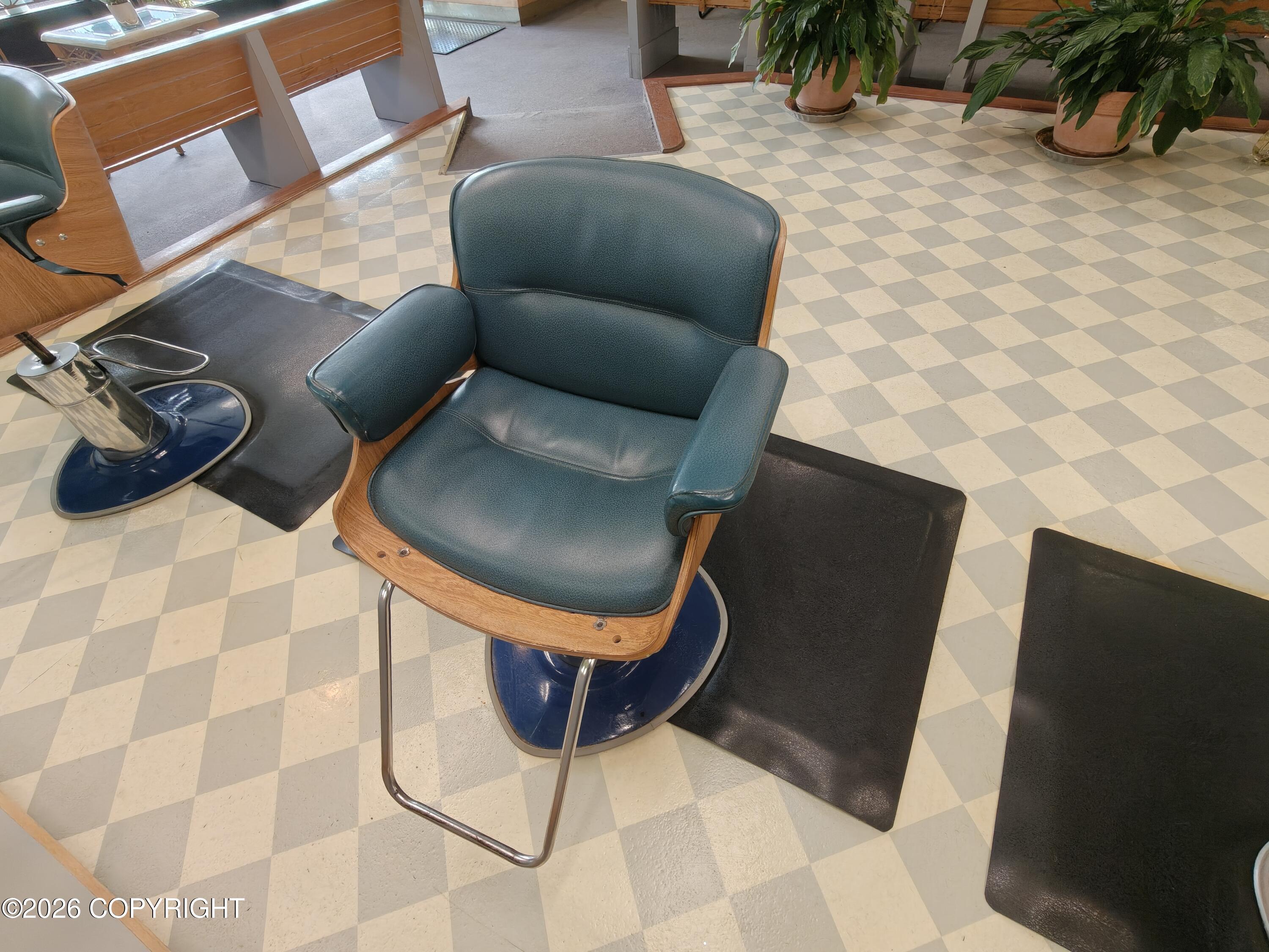 2440 Seward Highway Property Photo 12