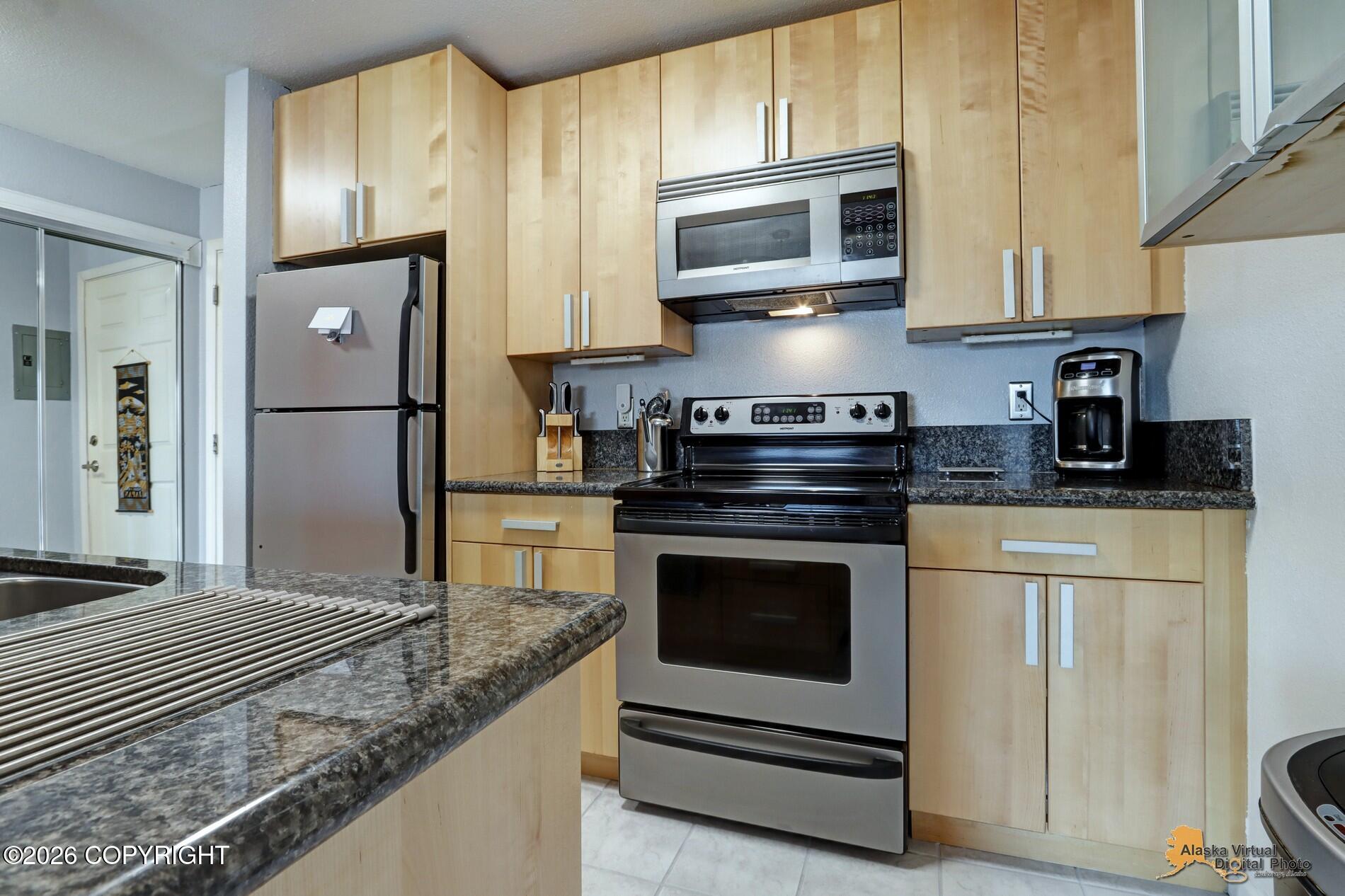 1327 W 25th Avenue #219 Property Photo 14