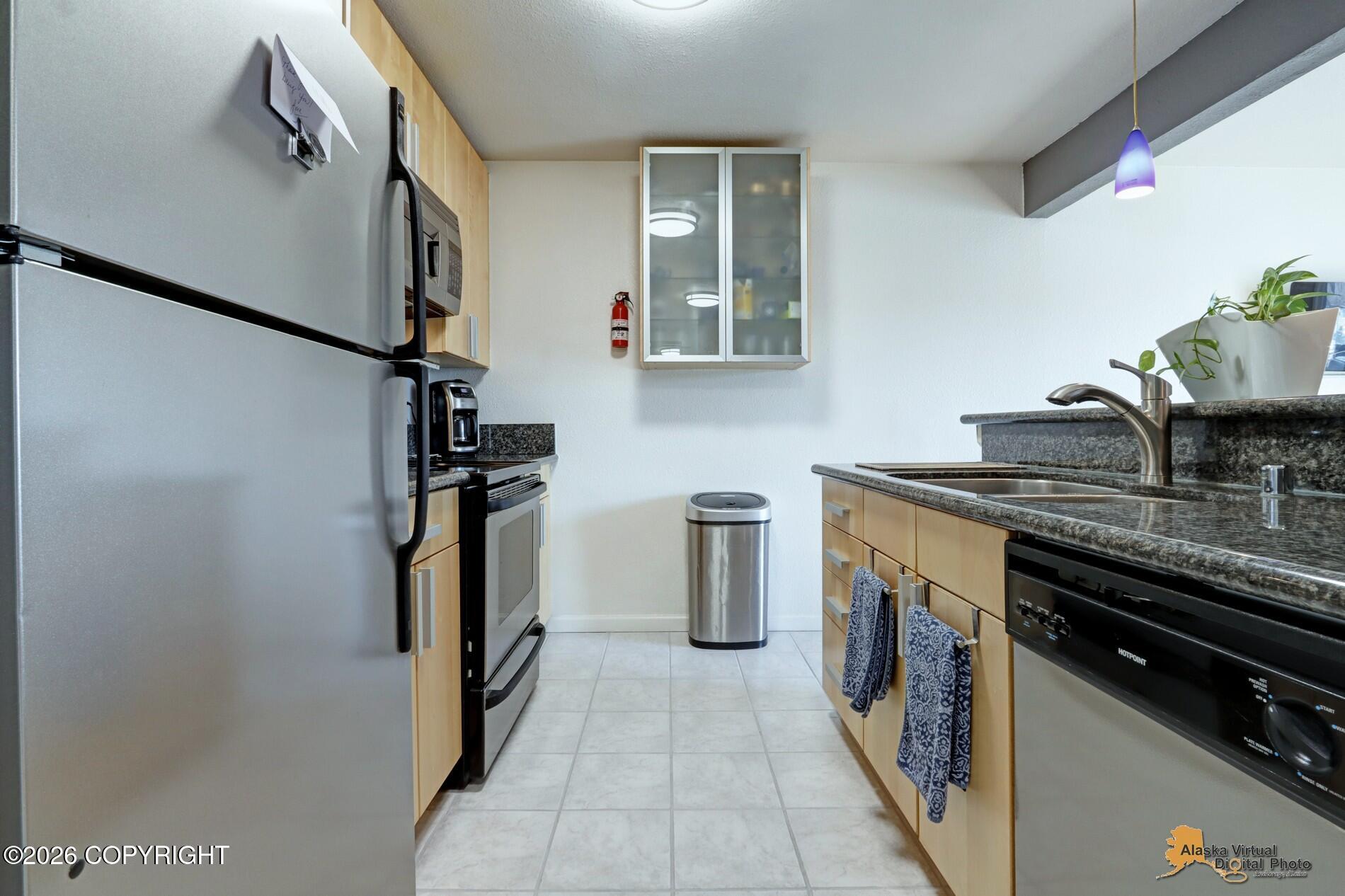 1327 W 25th Avenue #219 Property Photo 17