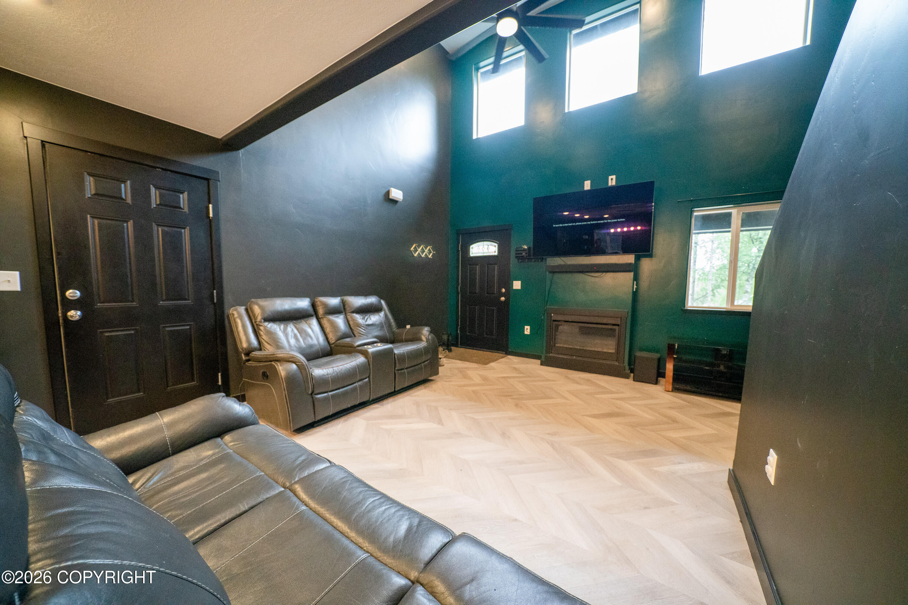 13435 E Cayuga Avenue Property Photo 6