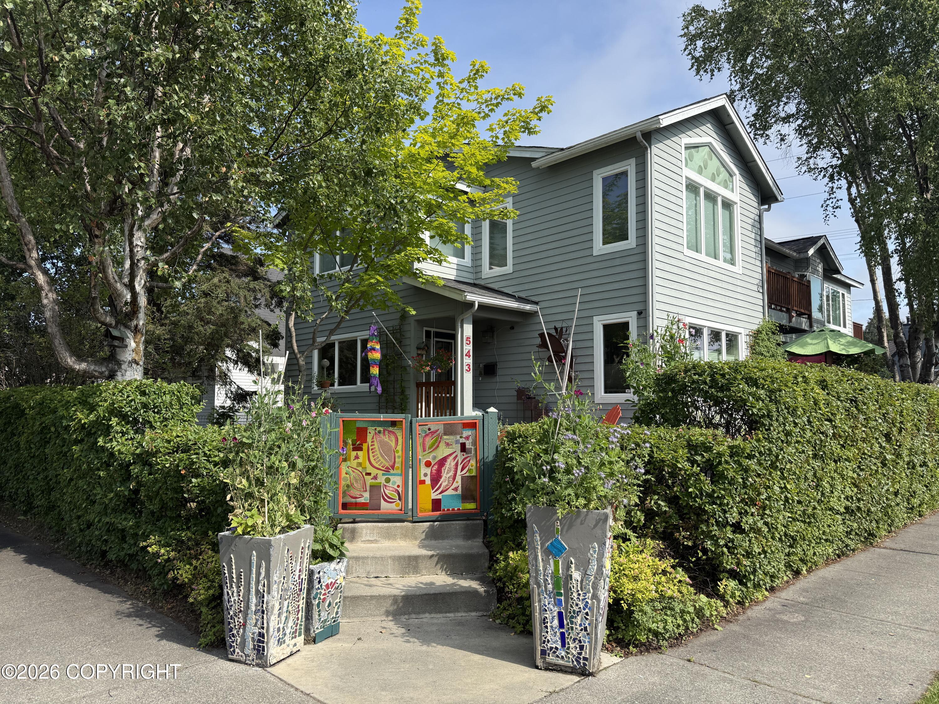 543 W 12th Avenue Property Photo 1