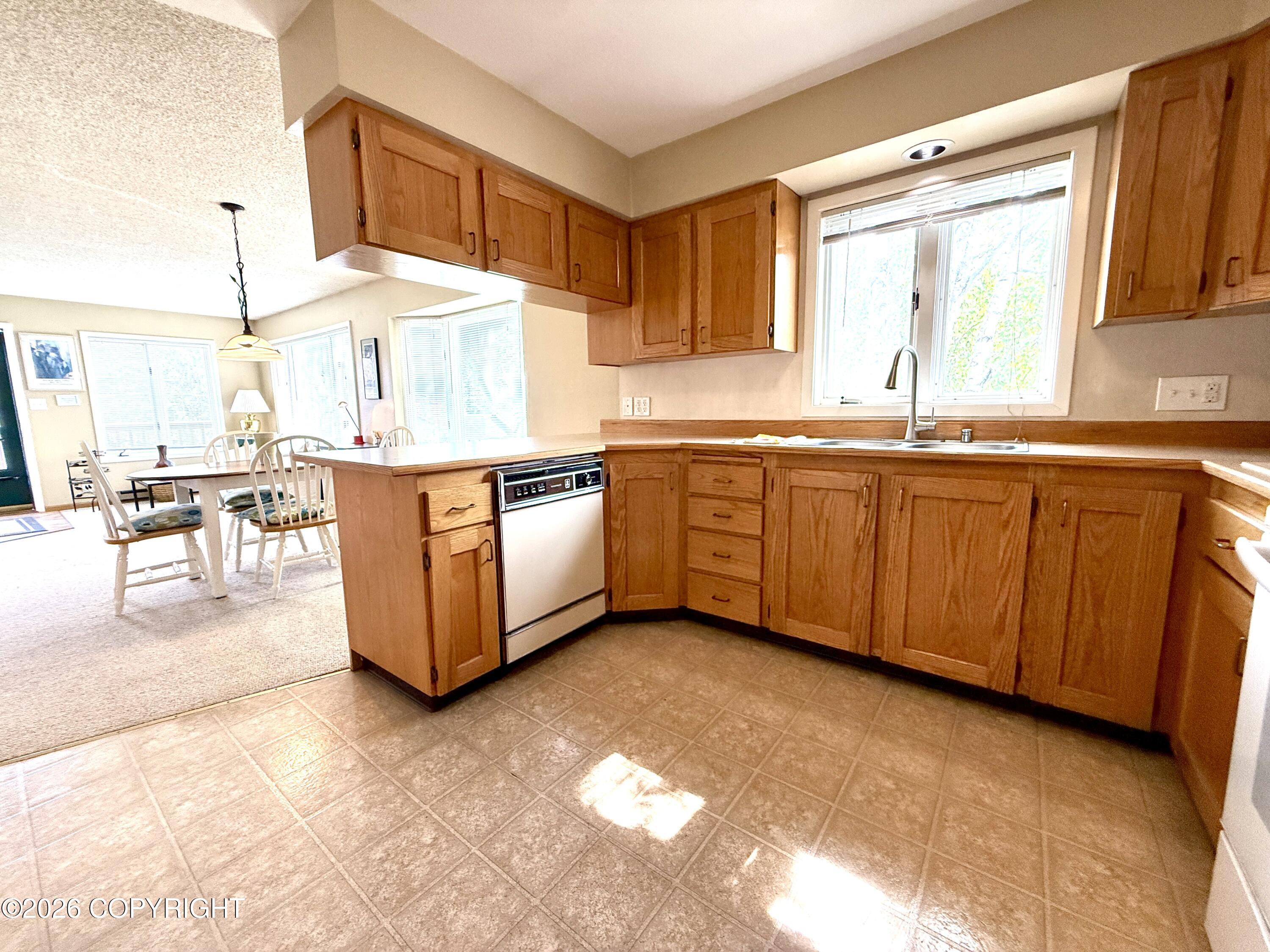 543 W 12th Avenue Property Photo 60