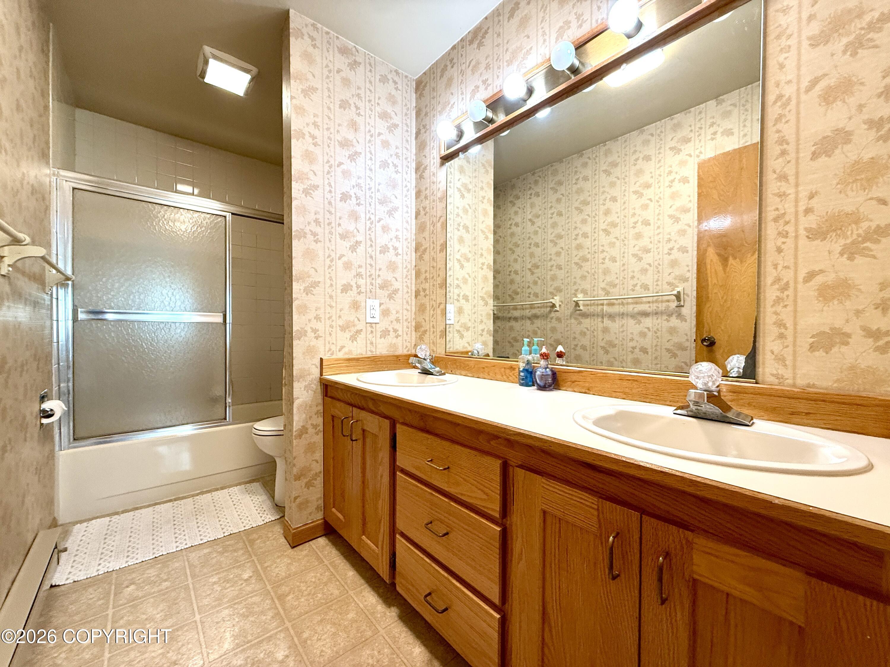 543 W 12th Avenue Property Photo 65