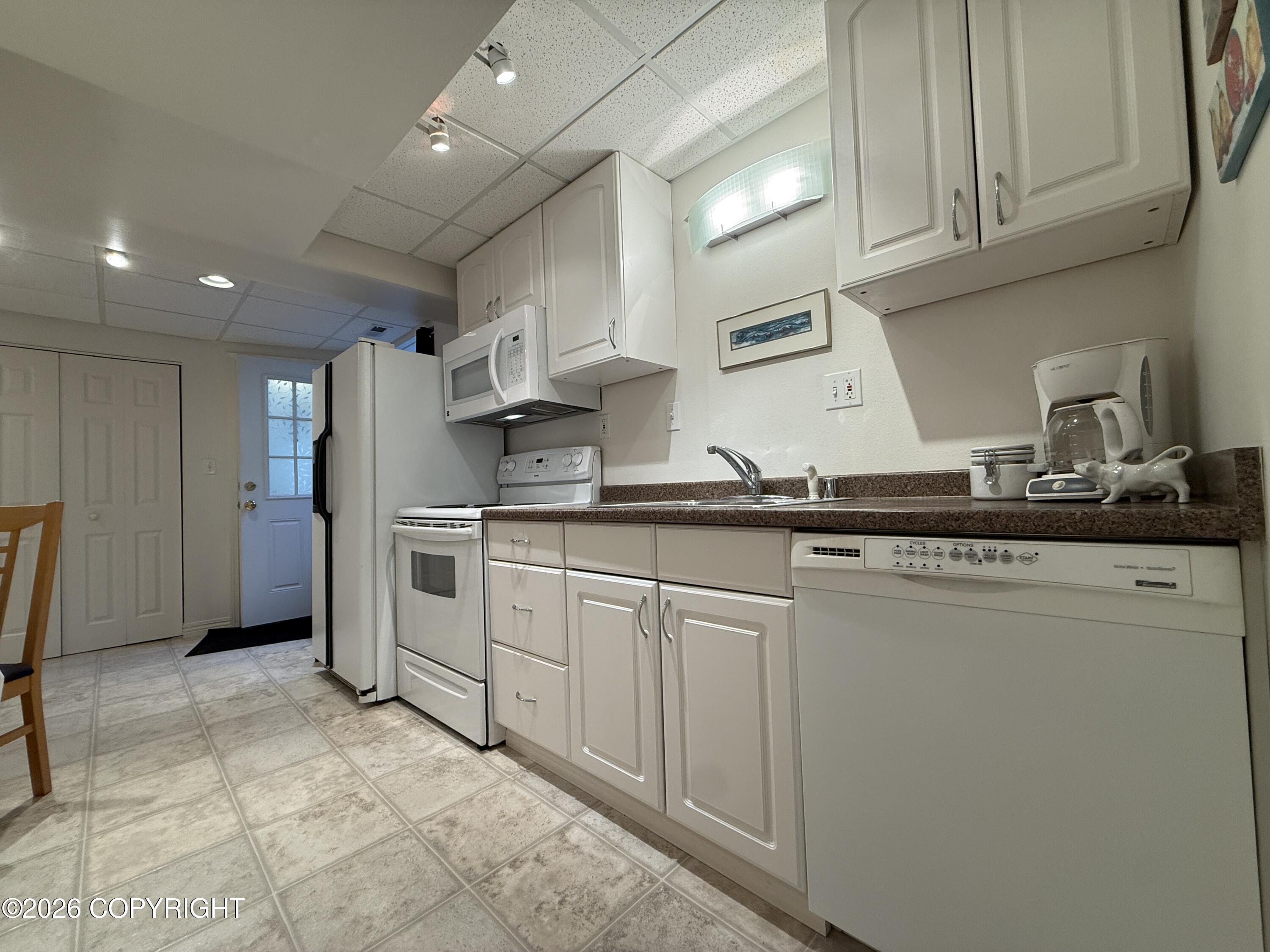 543 W 12th Avenue Property Photo 73