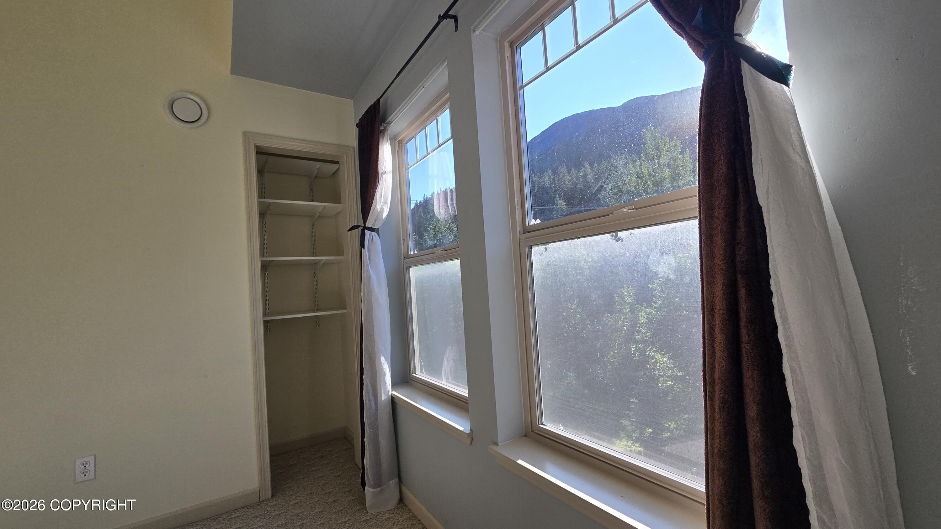 1621 Resurrection Boulevard Property Photo 27