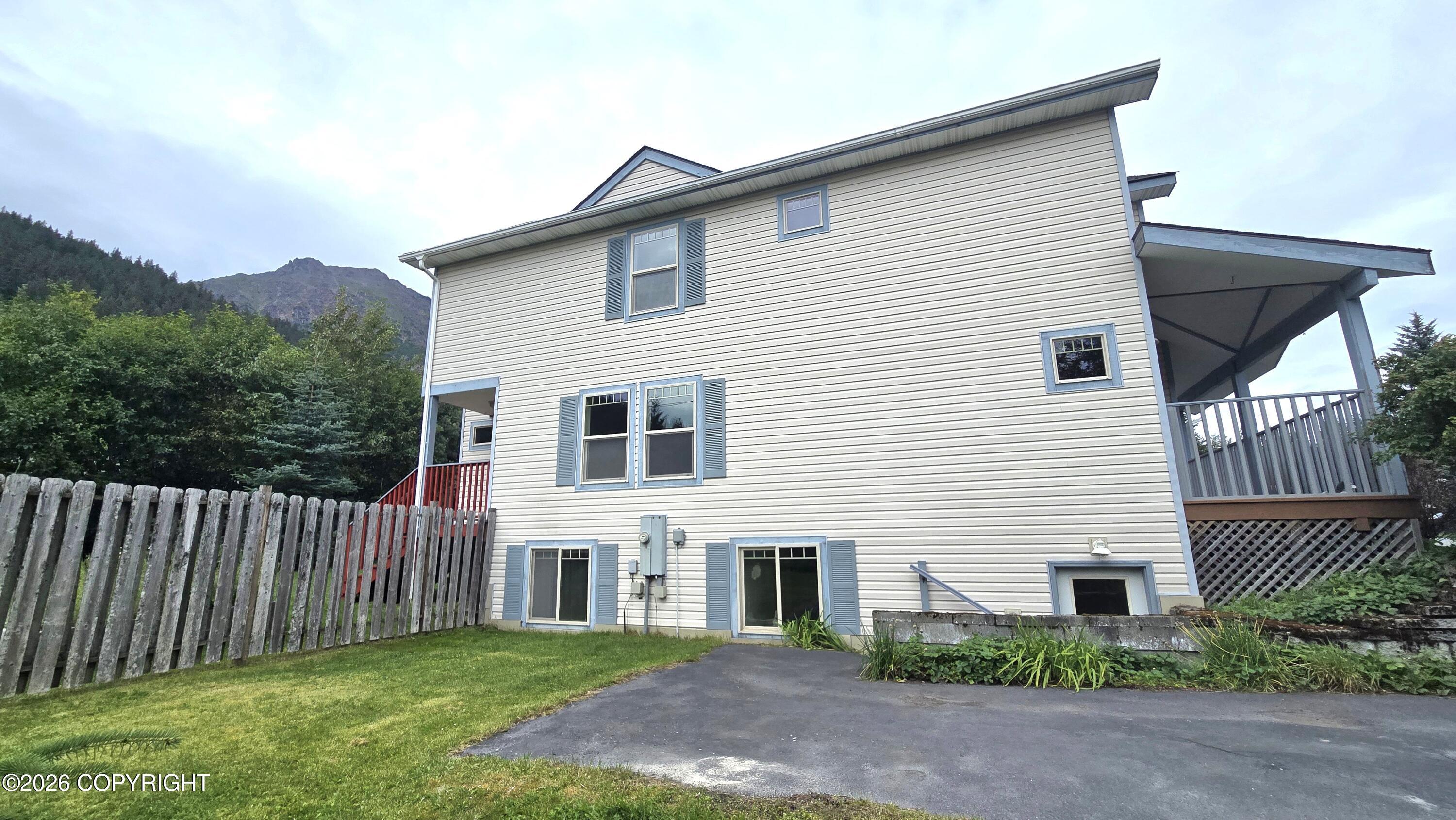 1621 Resurrection Boulevard Property Photo 35