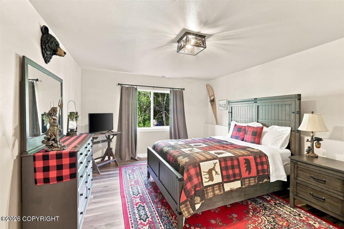 6047 E Sun Crest Drive Property Photo 23