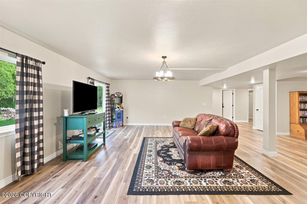 6047 E Sun Crest Drive Property Photo 26