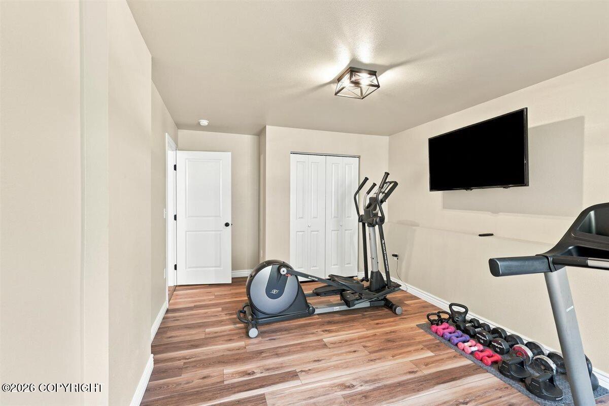 6047 E Sun Crest Drive Property Photo 30