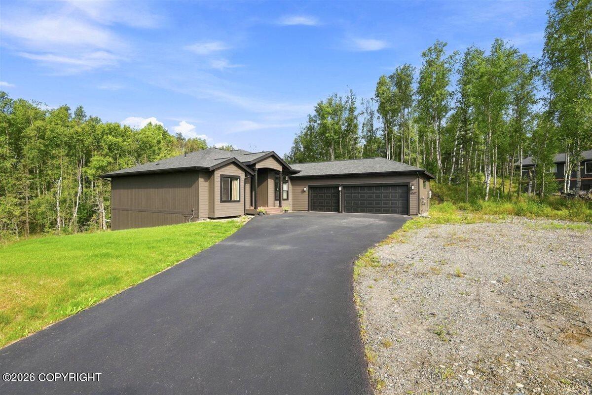 6047 E Sun Crest Drive Property Photo 33