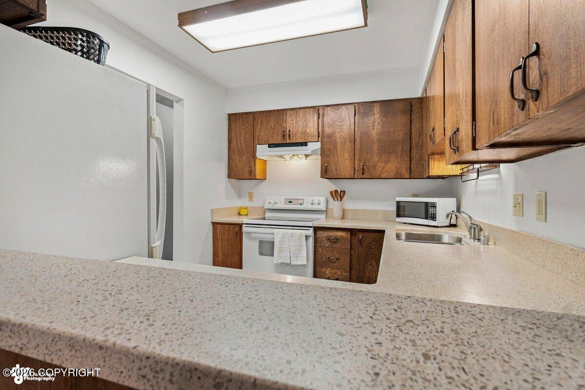 4838 Bryn Mawr Court #2 Property Photo 35