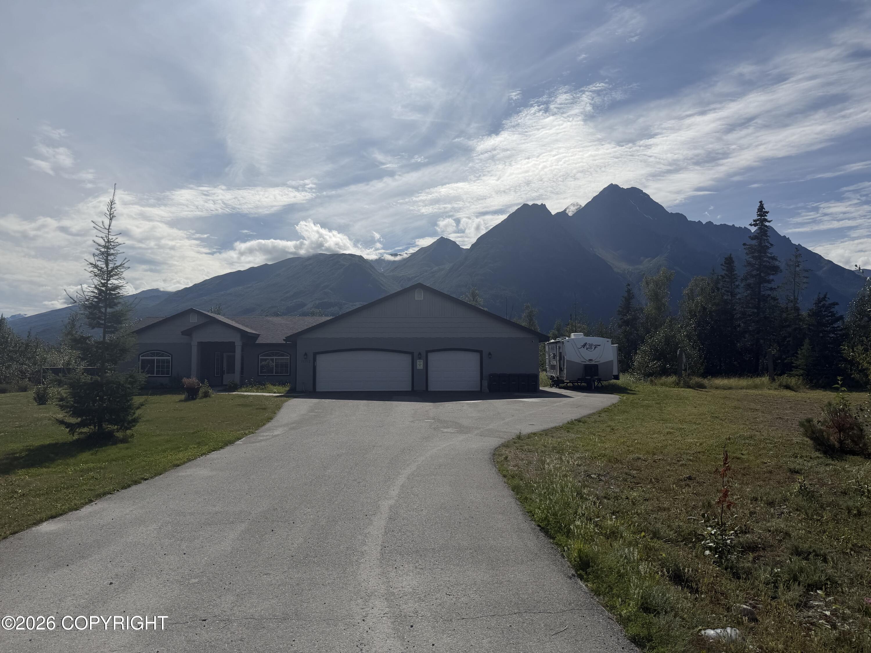 18112 E Pine Needle Way Property Photo 1