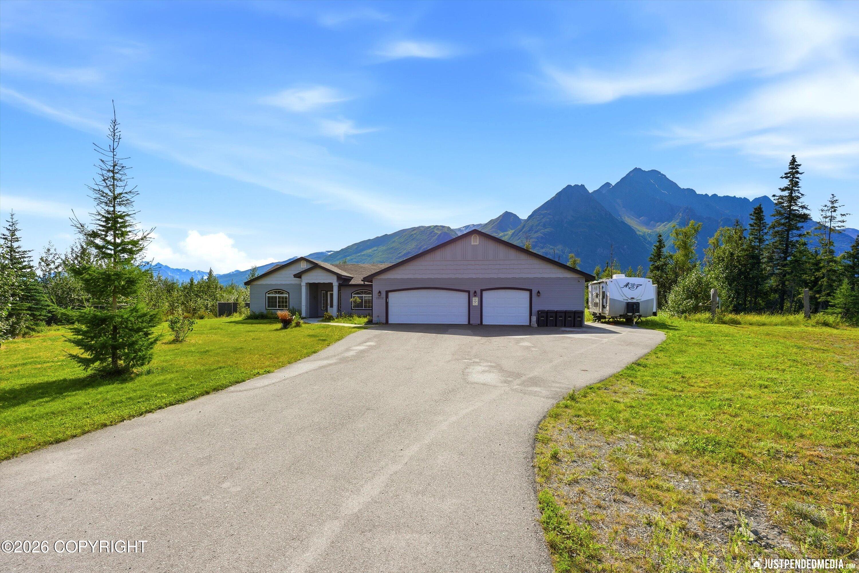 18112 E Pine Needle Way Property Photo 2