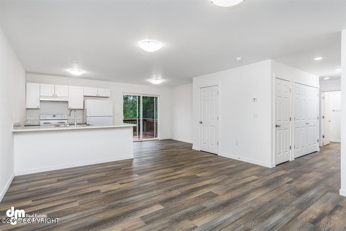 6963 W Bull Rush Avenue Property Photo 3