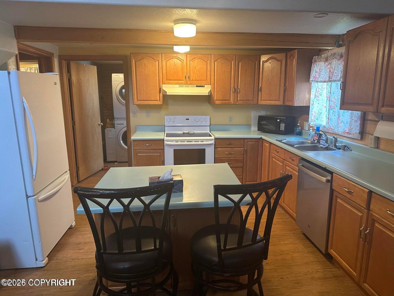 35870 W Glacier Avenue Property Photo 4