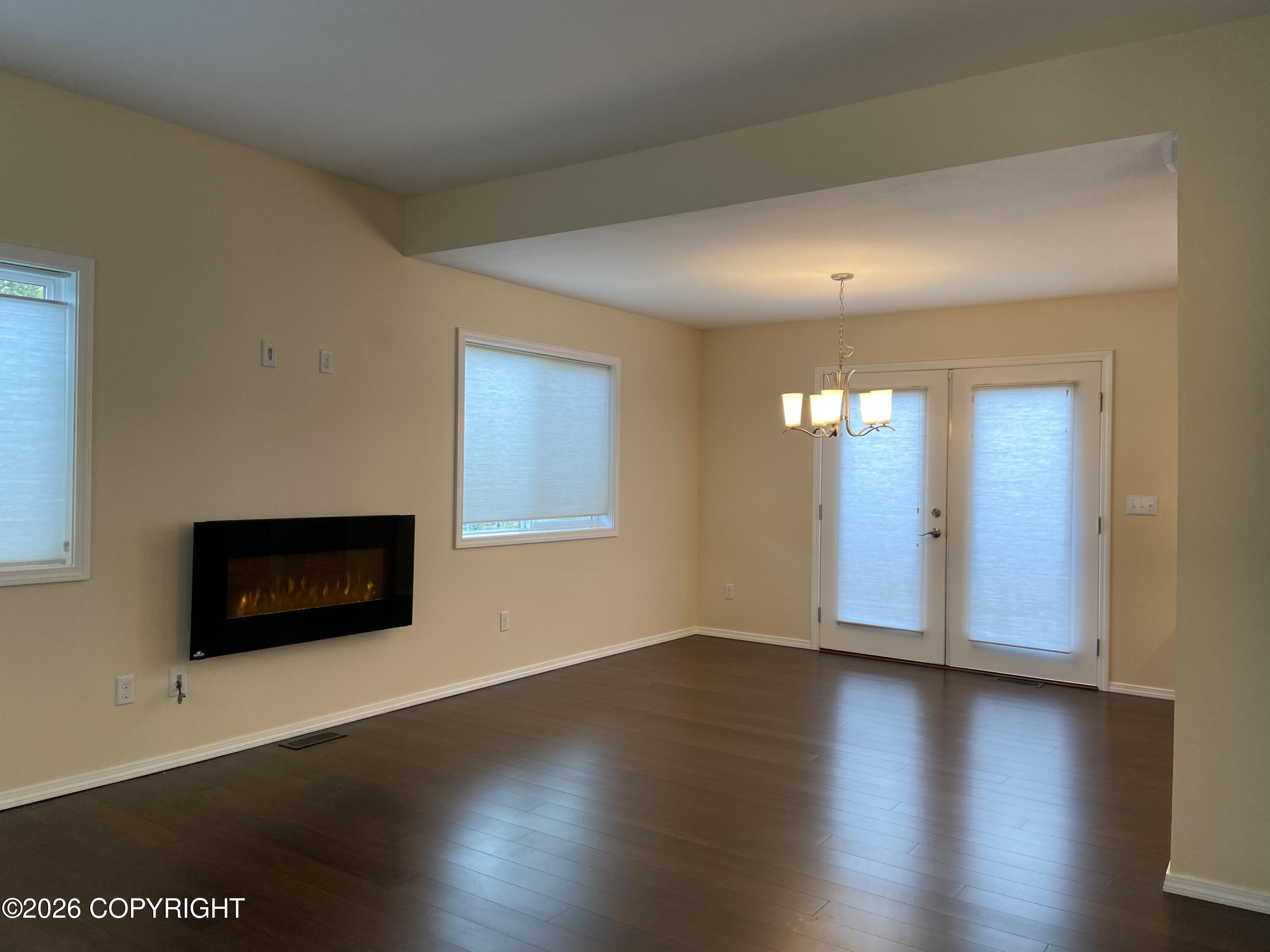 710 W 14th Avenue Property Photo 5