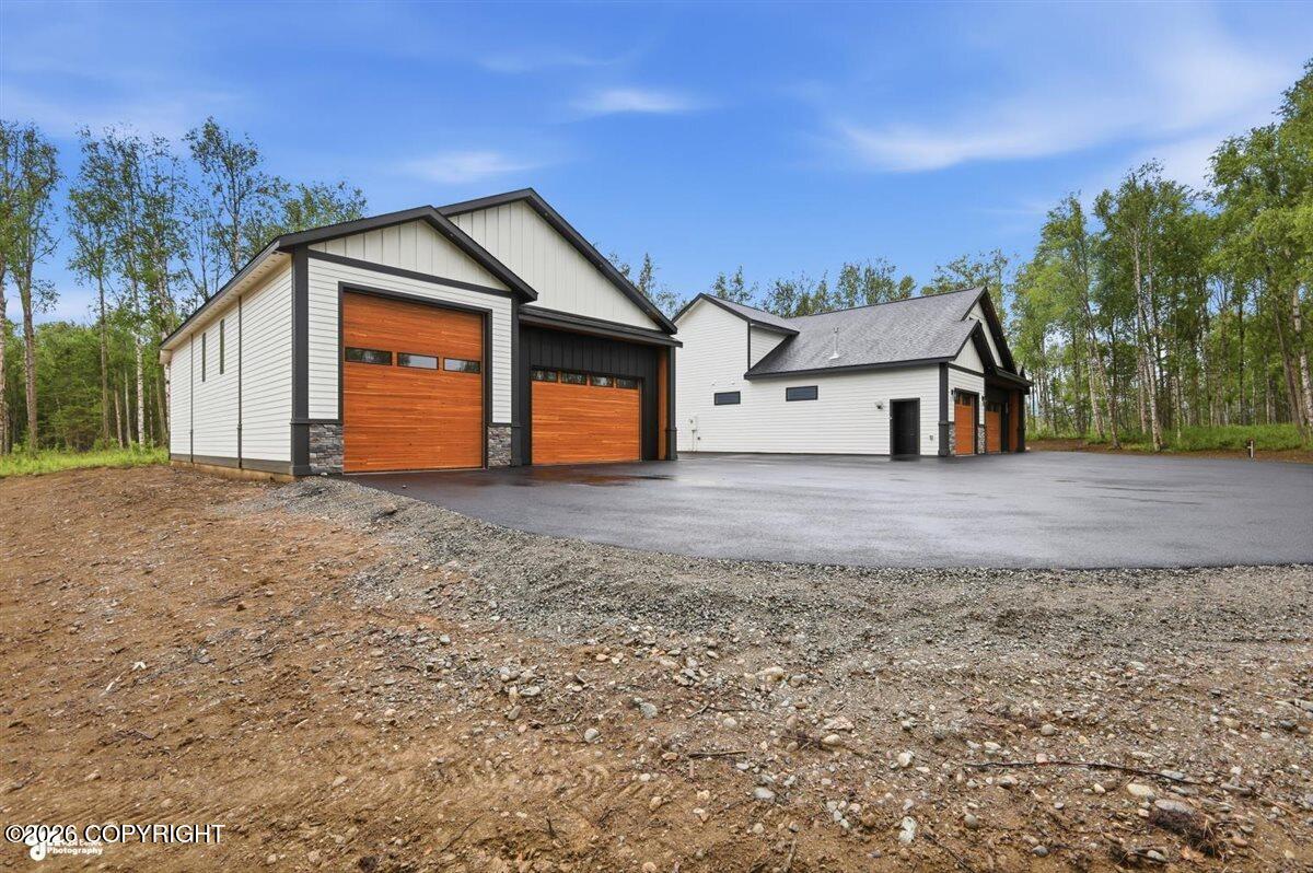 6918 N Jeremiel Circle Property Photo 2