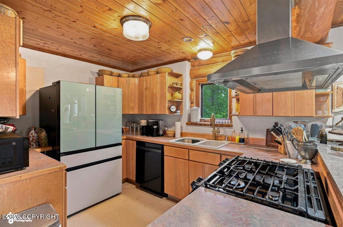 8992 S River Drive Property Photo 28