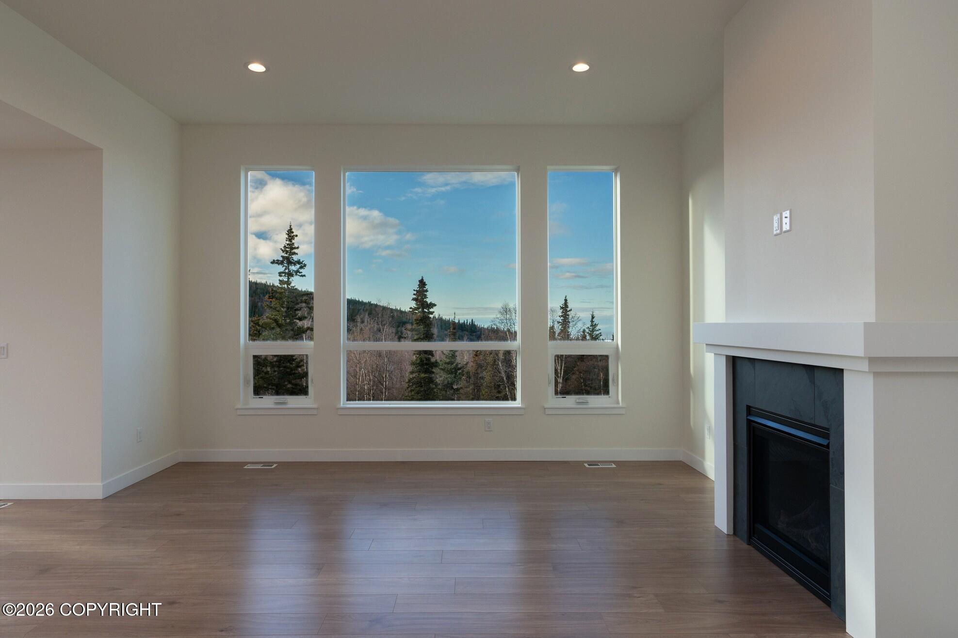 8922 Sasquatch Circle Property Photo 4