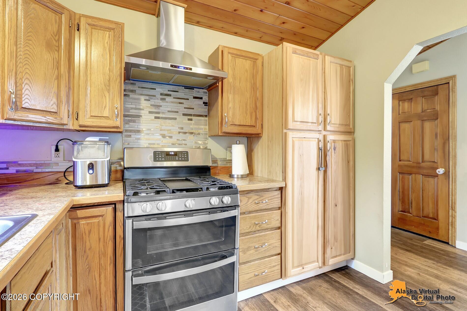 18607 Little Cape Circle Property Photo 14