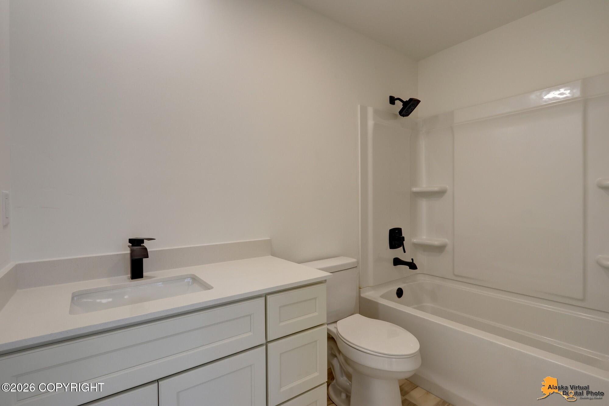 2901 N Jasper Drive 2 Property Photo 9
