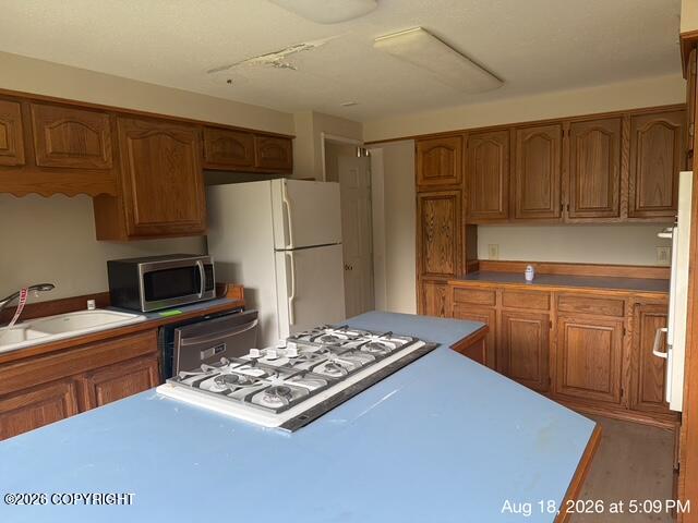 19413 First Street Property Photo 7