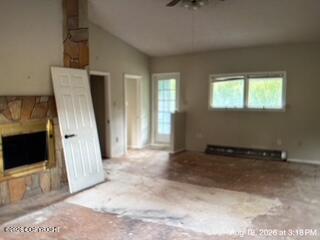 19413 First Street Property Photo 16