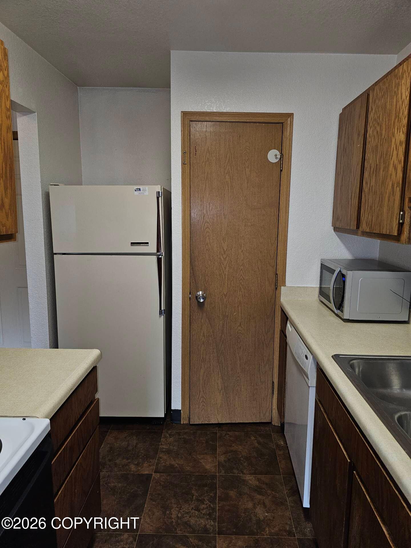 340 E Palmer-wasilla Highway #b8 Property Photo 2