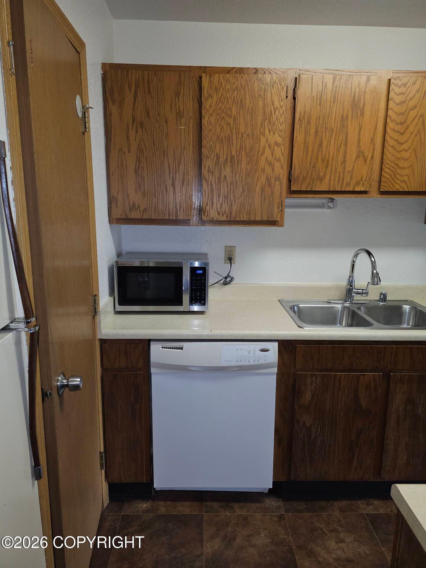 340 E Palmer-wasilla Highway #b8 Property Photo 3