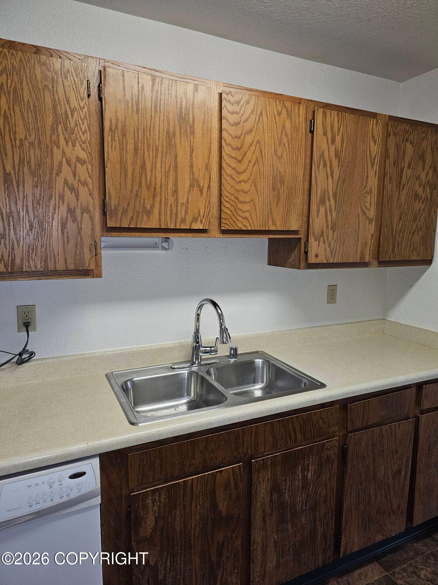 340 E Palmer-wasilla Highway #b8 Property Photo 4