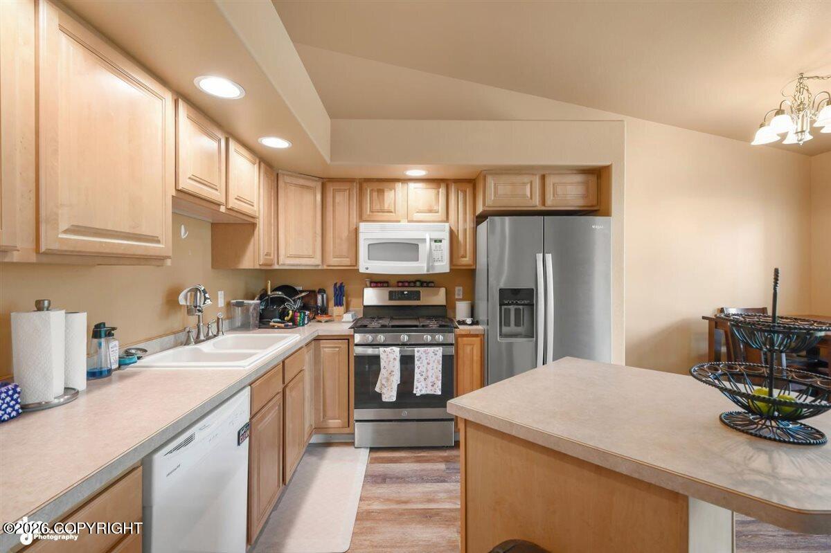 5610 E Beaver Avenue #h Property Photo 10