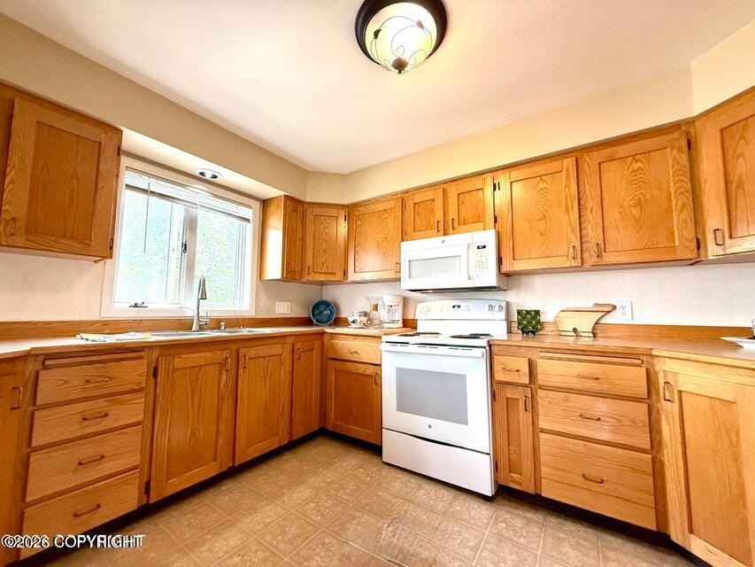 543 W 12th Avenue Property Photo 54