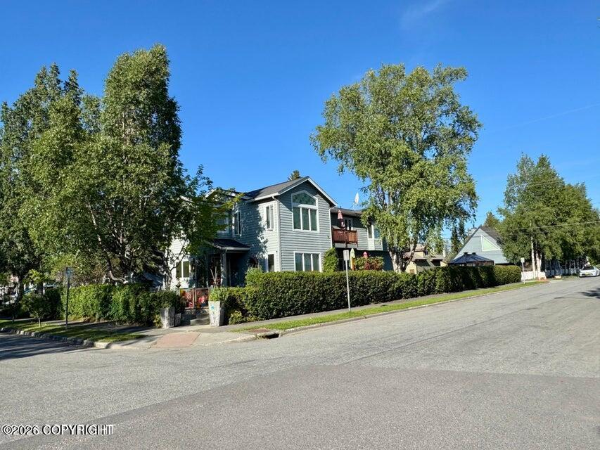 543 W 12th Avenue Property Photo 93