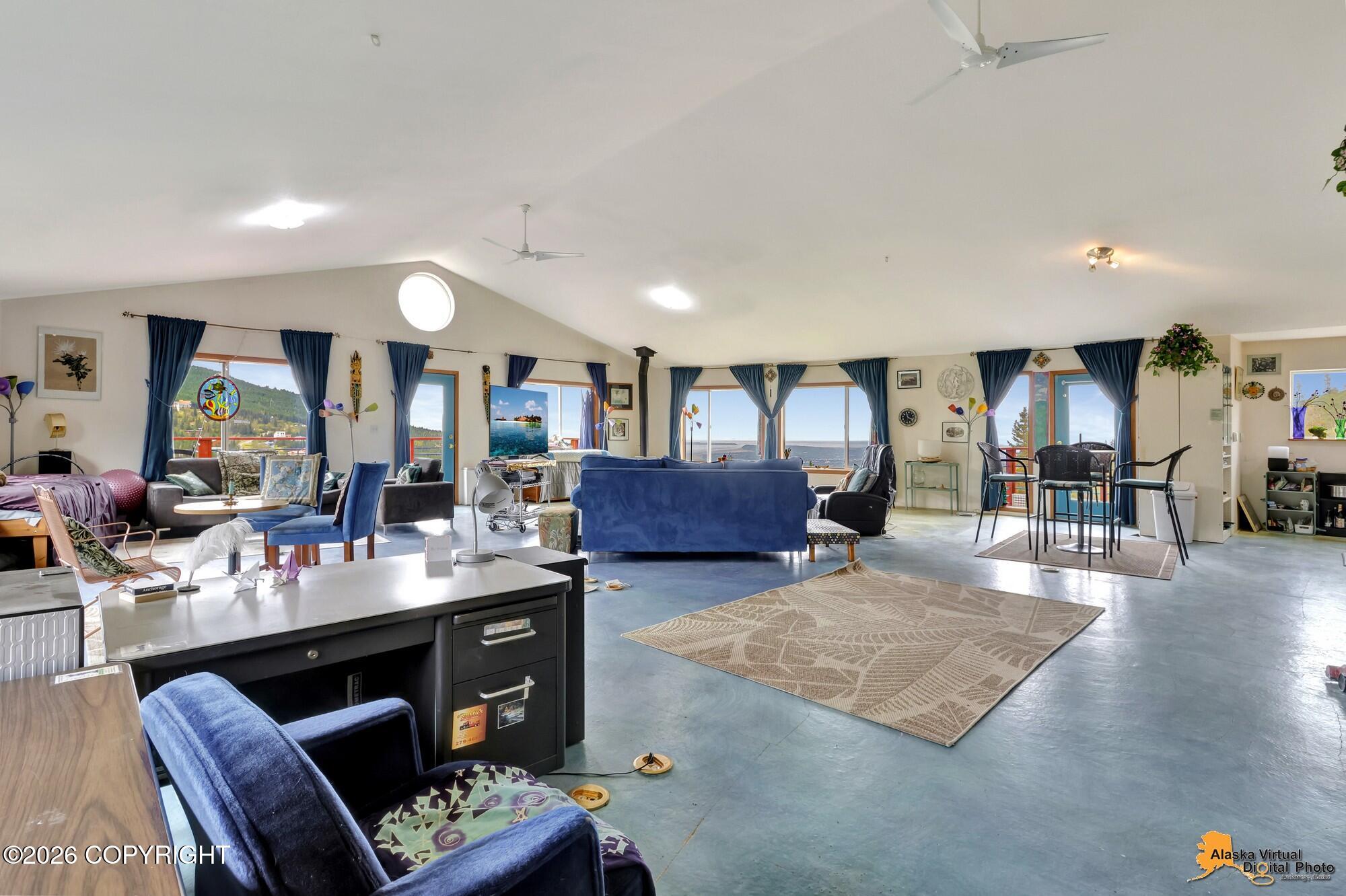 16528 Kings Way Drive Property Photo 14