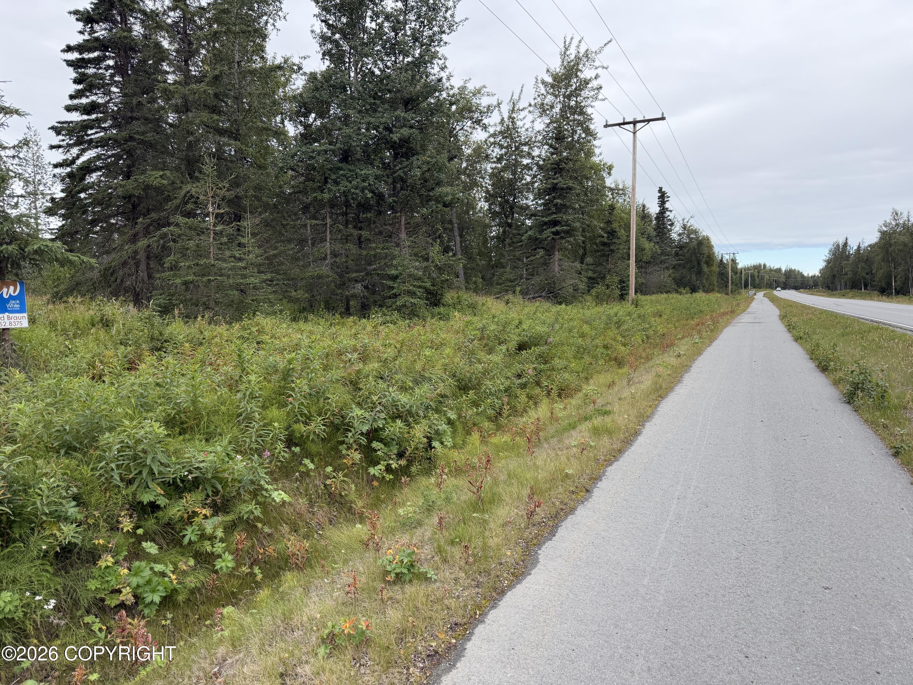 1872 Beaver Loop Road Property Photo 6