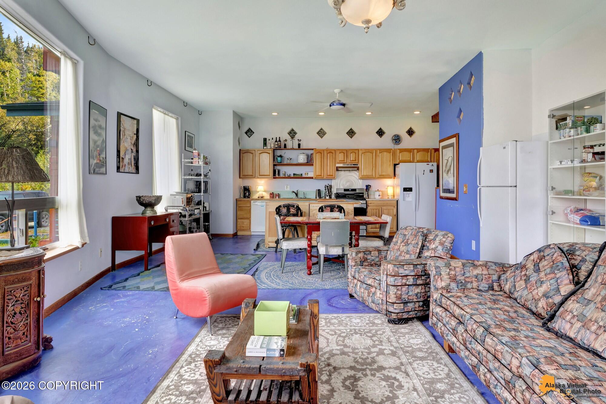 16528 Kings Way Drive Property Photo 4