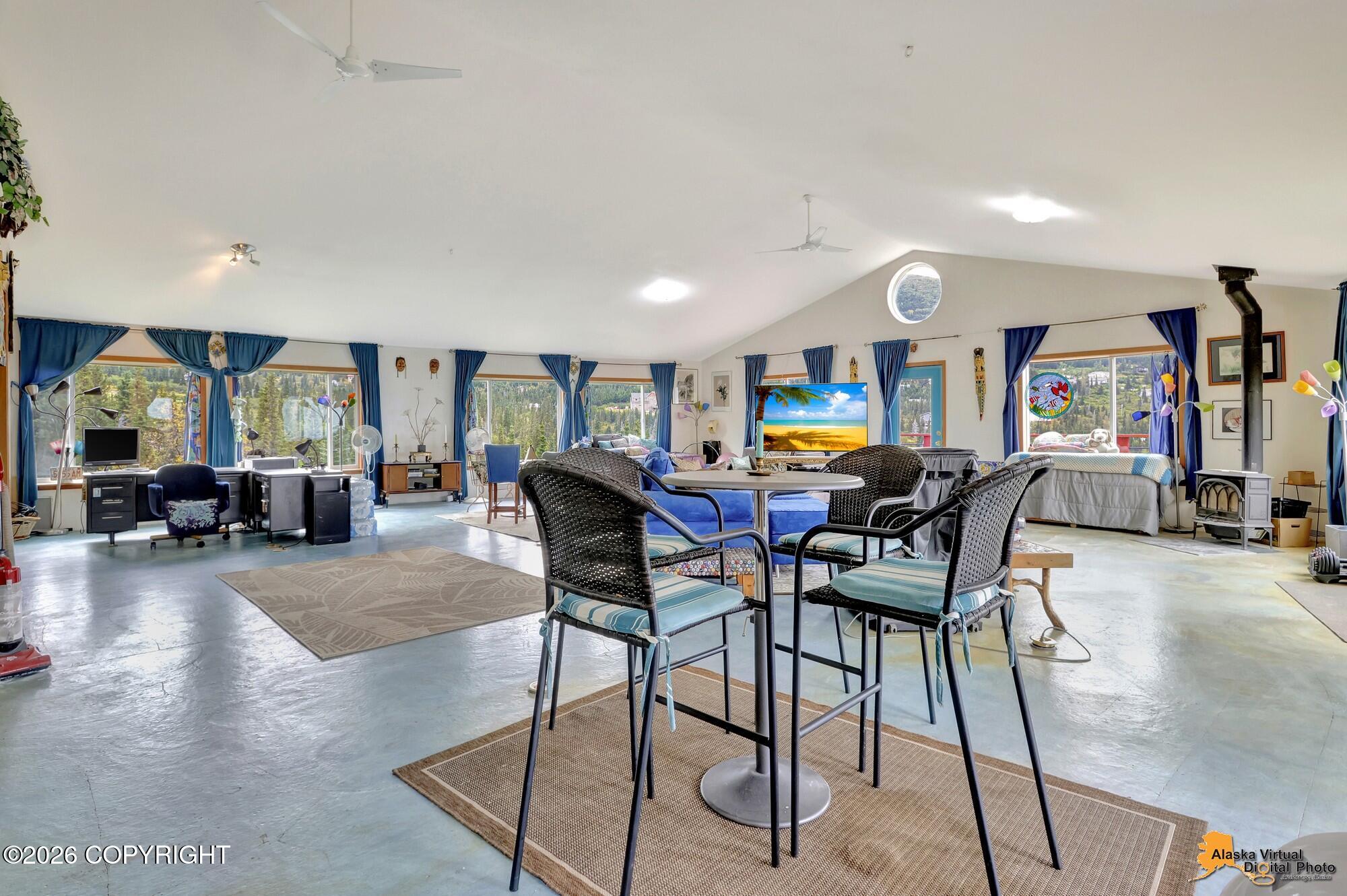 16528 Kings Way Drive Property Photo 11