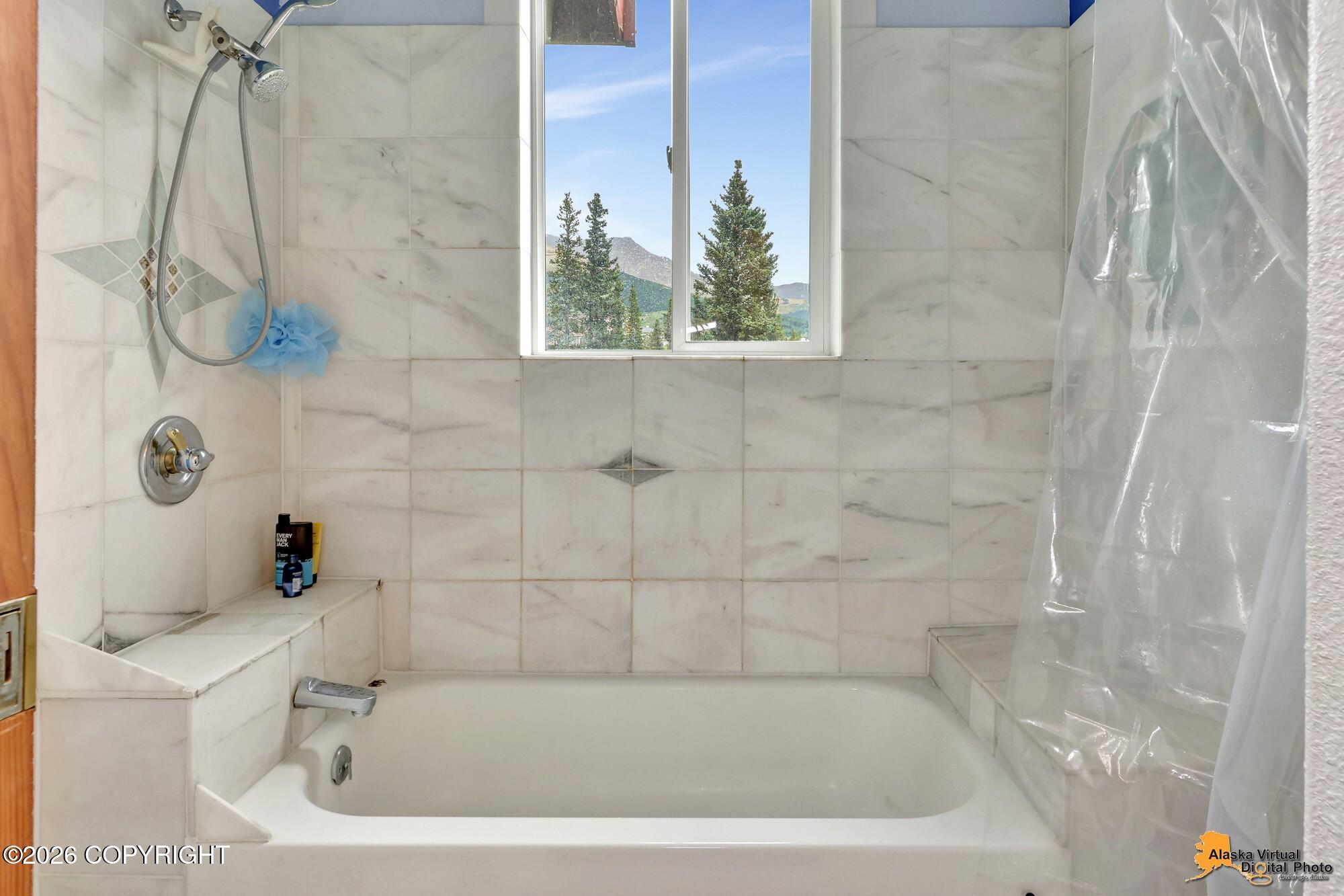16528 Kings Way Drive Property Photo 27
