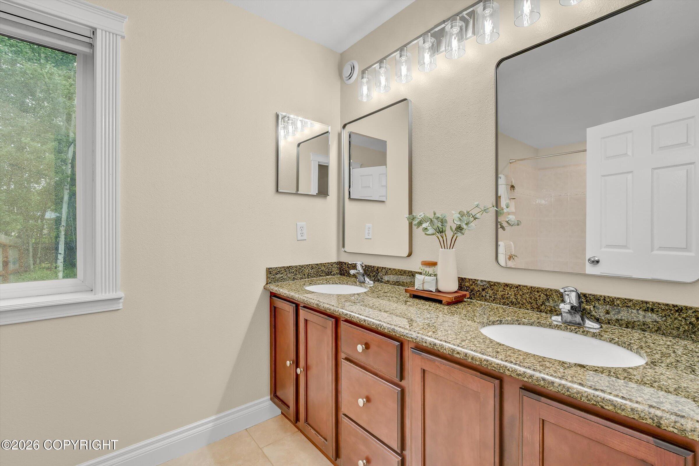 5155 N Kipling Drive Property Photo 12