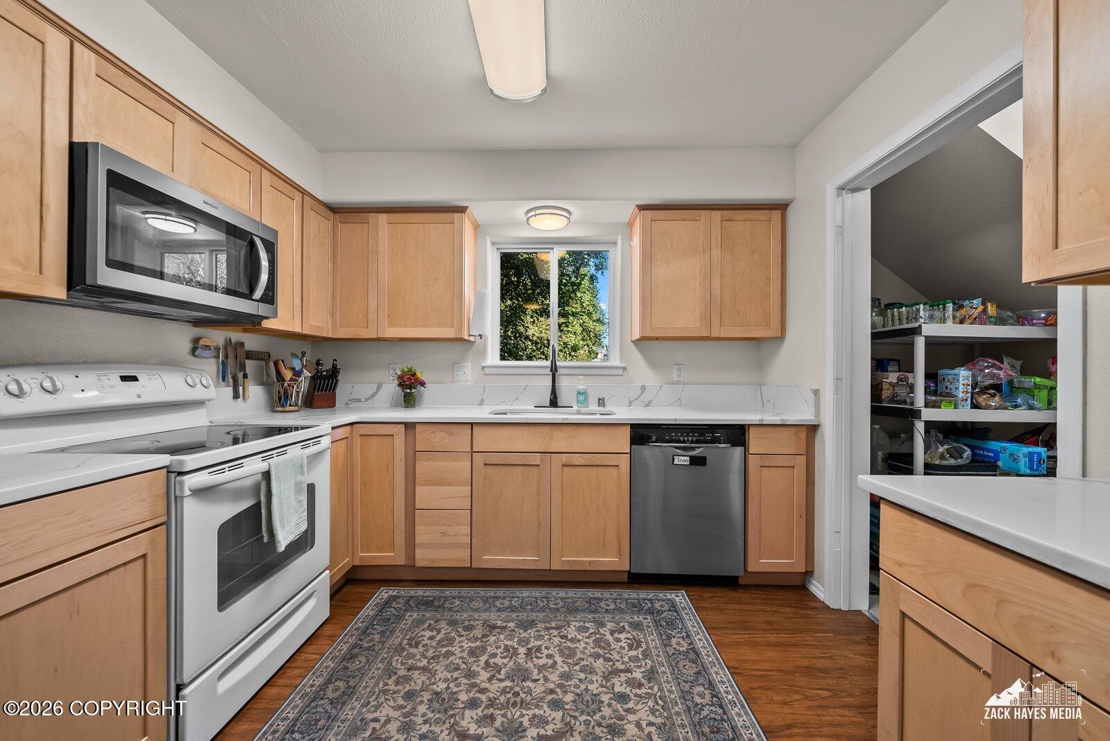 5811 E 6th Avenue #b Property Photo 15