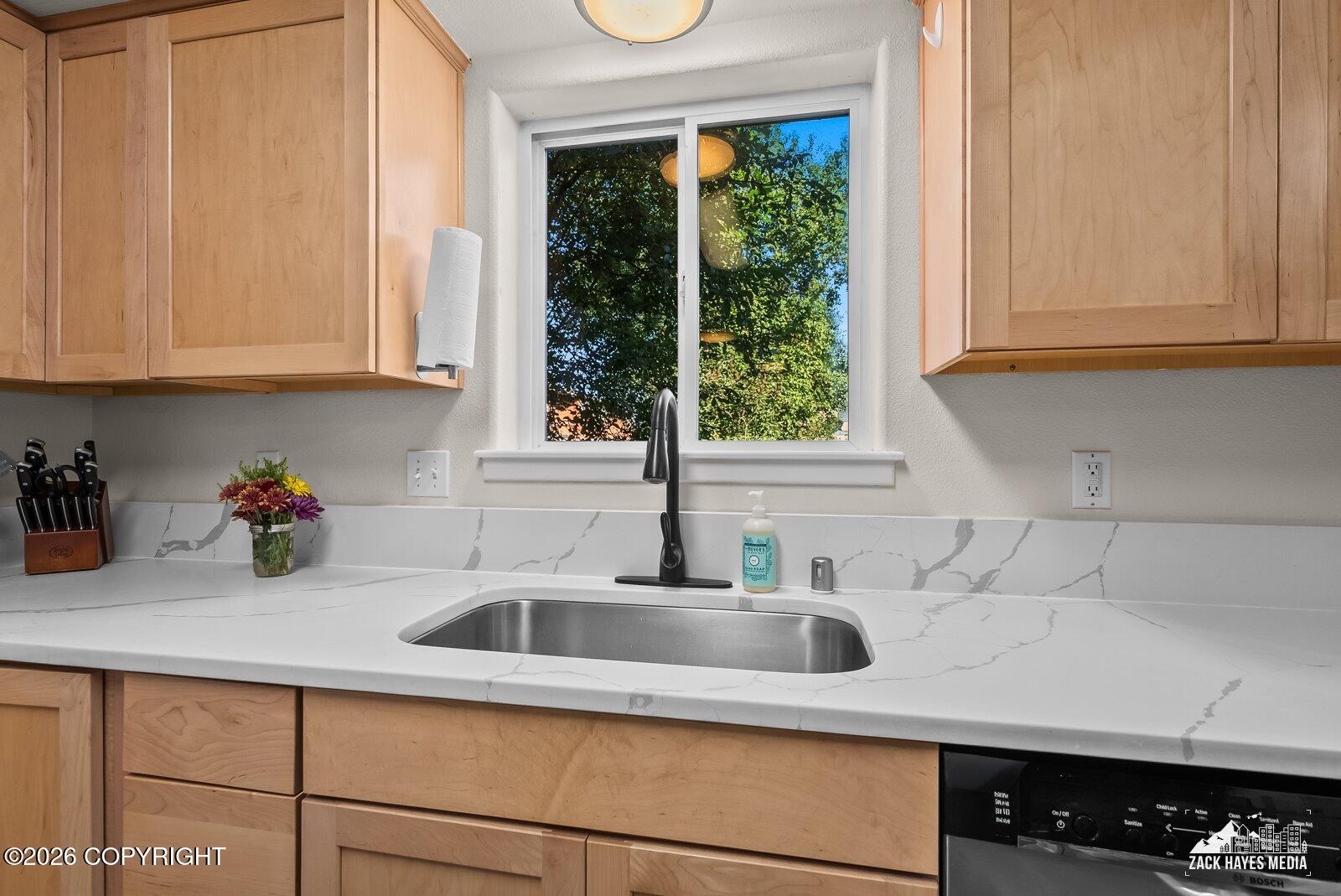 5811 E 6th Avenue #b Property Photo 16